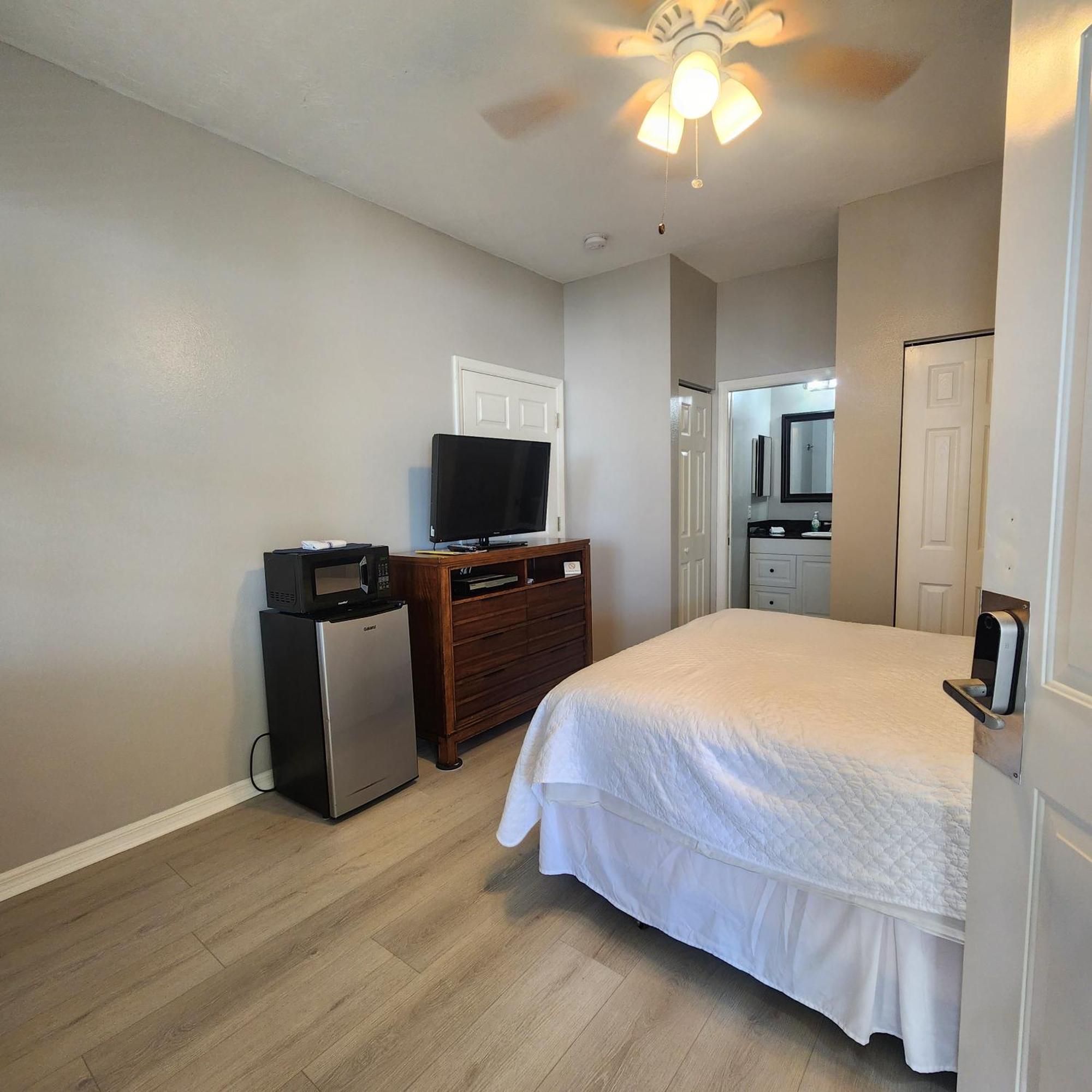 1 Bed 1 Bath At Img Near Beach Bradenton Exteriér fotografie